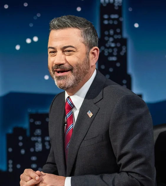 Jimmy Kimmel short grey hair in 2022